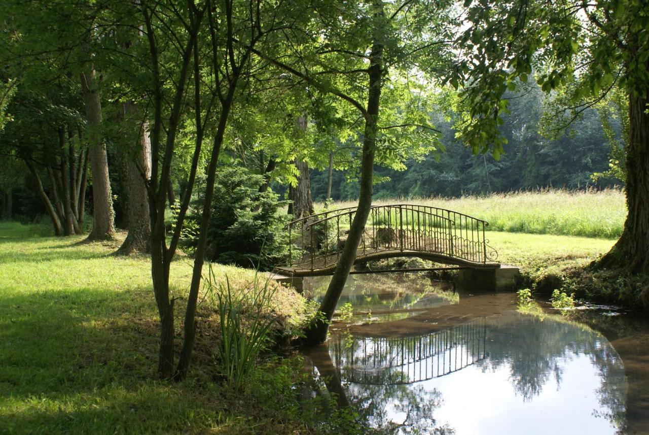 Le Parc Des Aubiers Bed & Breakfast Brion  Exterior photo